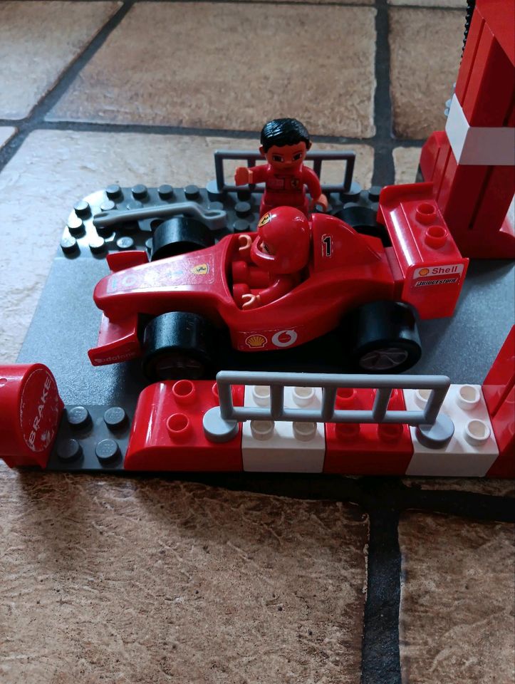 Lego Duplo Ferrari Pit Stop in Wallenhorst