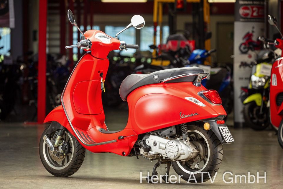 Vespa Primavera 50 S in Waldlaubersheim