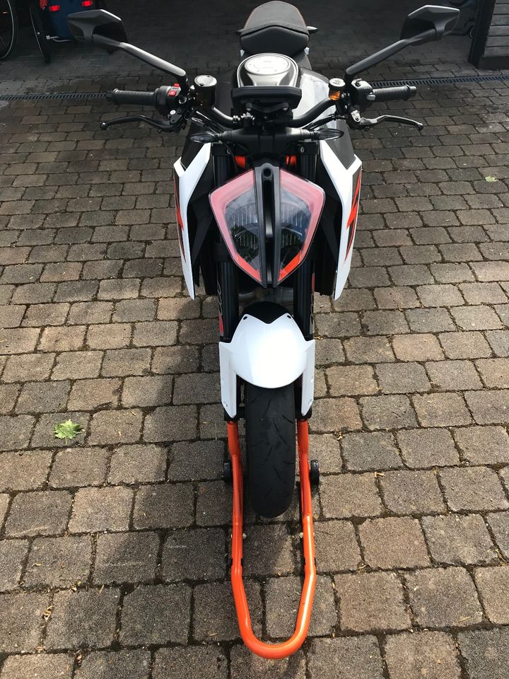 KTM Superduke 1290 in Pocking