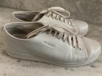 Prada Leder Schuhe in weiß Gr. 41 Nordrhein-Westfalen - Gütersloh Vorschau