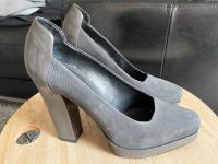 Calvin Klein Pumps Schuhe Gr. 41 grau Leder Bielefeld - Brackwede Vorschau