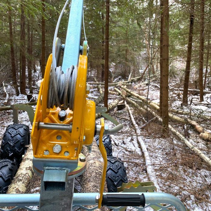 Anhänger Quad ATV Kipperanhänger 700 Kg Rasentraktor mit Seilkran in Görlitz