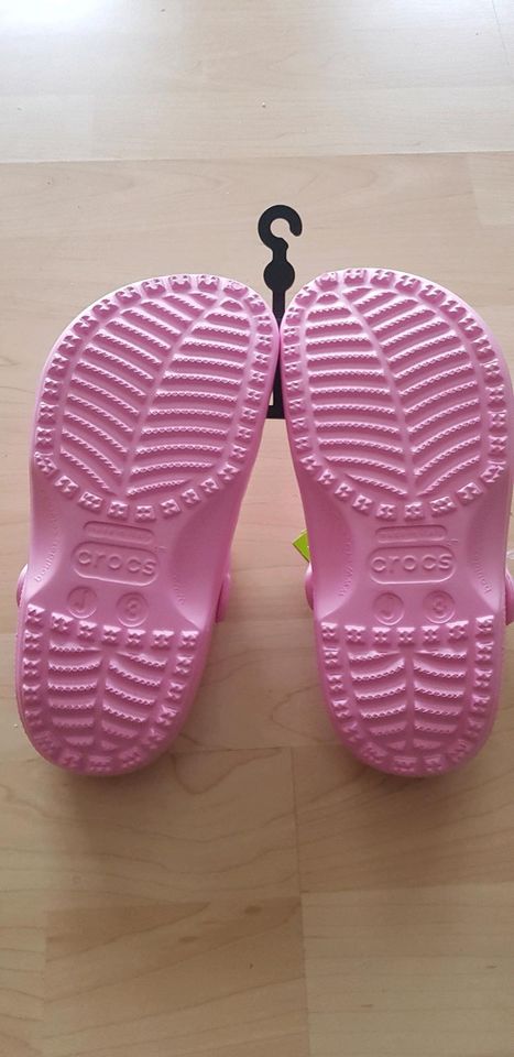 Crocs Gr. 34/35 ( J 3) rosa, NEU! in Erlenbach am Main 