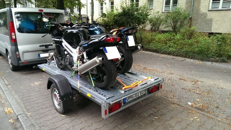 Motorradanhänger gebremst Motorradtrailer mieten Verleih Anhänger in Hennigsdorf