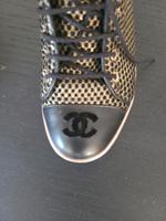 Sneakers von Chanel  mit CC Logo Frankfurt am Main - Sachsenhausen Vorschau