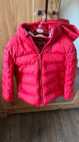 Tommy Hilfiger Daunen Winterjacke Gr. 98 Düsseldorf - Benrath Vorschau