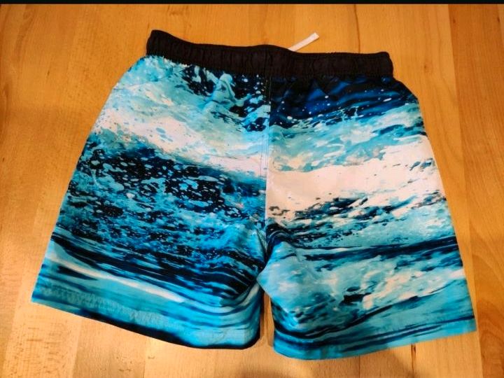 Jungen Badeshorts Gr. 158/164 türkis/blau Surfer wie neu in Riederich