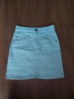 Bershka Mini Jeansrock weiß S/36 Hessen - Offenbach Vorschau