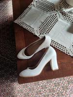 weiße Leder-Pumps mit Fehler,Gr.41 Bayern - Ansbach Vorschau