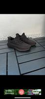 Yeezy  Boost 350 V2 schwarz Größe 38 Hessen - Rüsselsheim Vorschau