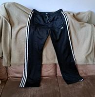 adidas Jogginghose Gr. S (36) Sporthose gerades Bein top Zustand Bayern - Germering Vorschau