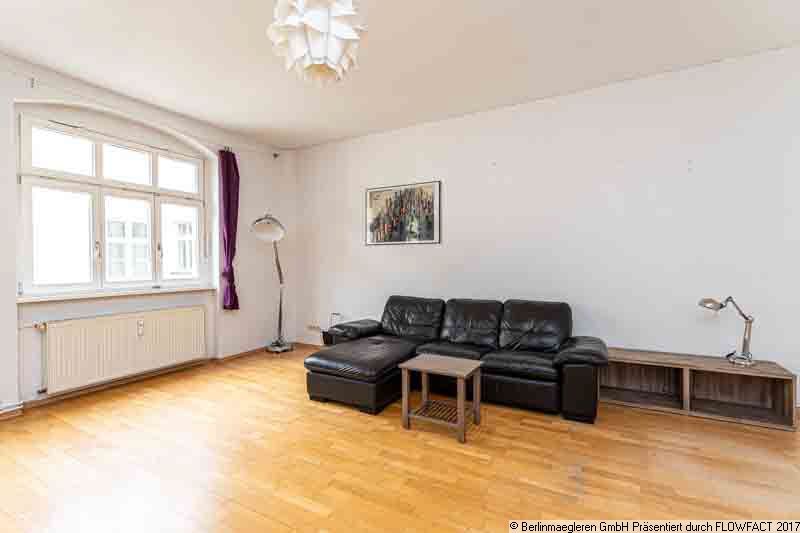 Ready-to-occupy 2-room flat in a well-kept building in Berlin