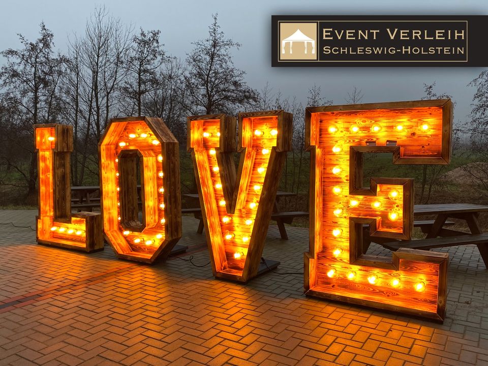 1,9 m LOVE Buchstaben für Hochzeit mieten Letters Schriftzug in Bordesholm