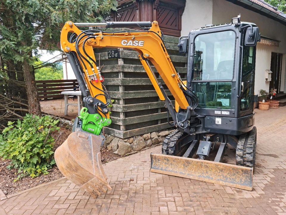 Minibagger Mieten Vermietung Case CX26C Zaunbau Erdbohrer Greifer in Tann