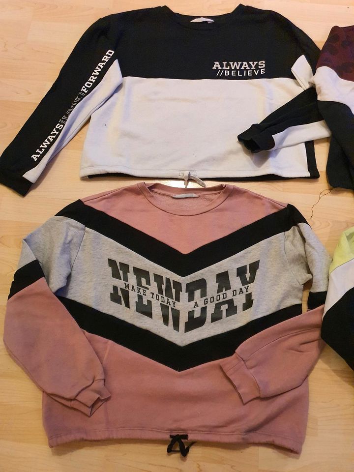 Mädchen Sweatshirts Paket Gr.170 aus H&M in Eriskirch