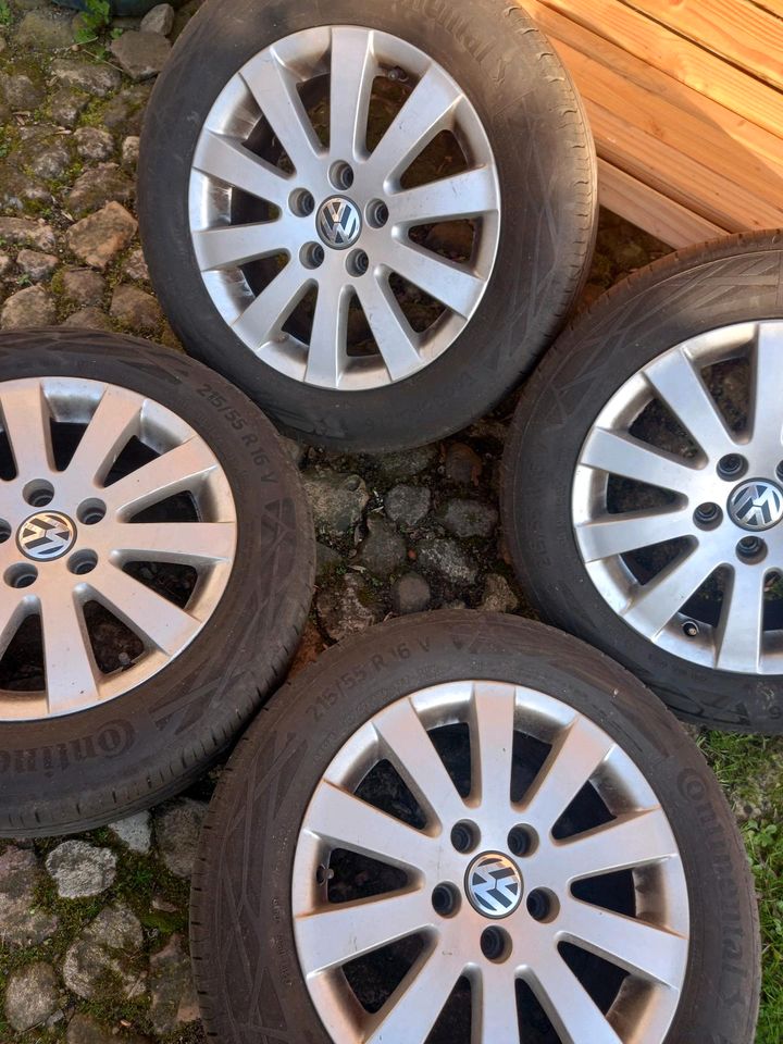 Sommerreifen 4er Set auf Original VW-Alufelgen 215/55 R16 in Nahrendorf