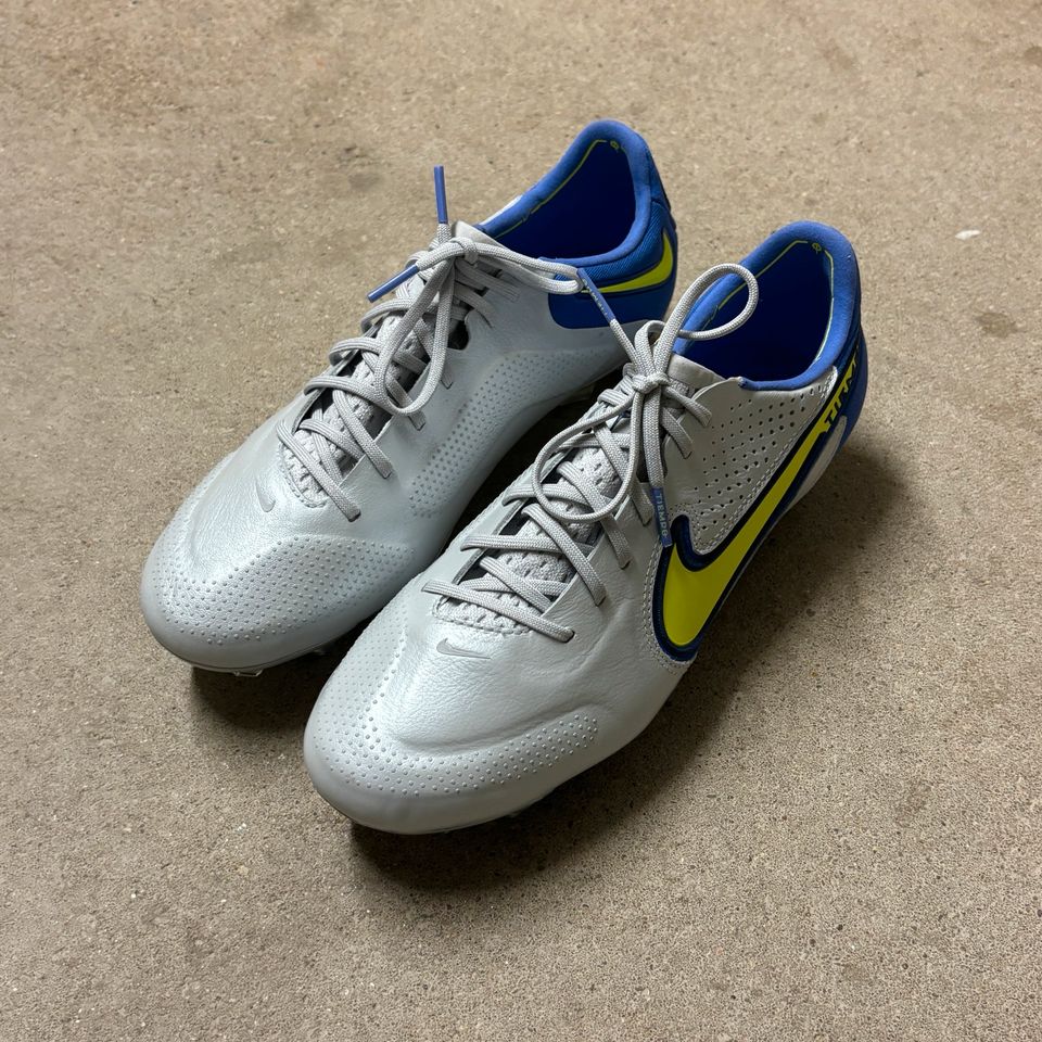 Nike Tiempo Legend 9 Elite SG Pro AC Fußball Grau Blau Gelb 41 in Köln