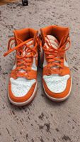 Sneaker Nike Hightop orange-weiß München - Pasing-Obermenzing Vorschau