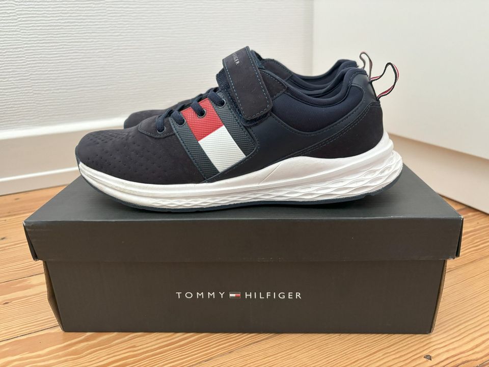 Tommy Hilfiger Blue Lace-up Sneaker Gr. 38 Top-Zustand in Köln