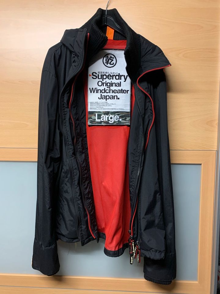 Jacke Superdry Größe L in Merzig