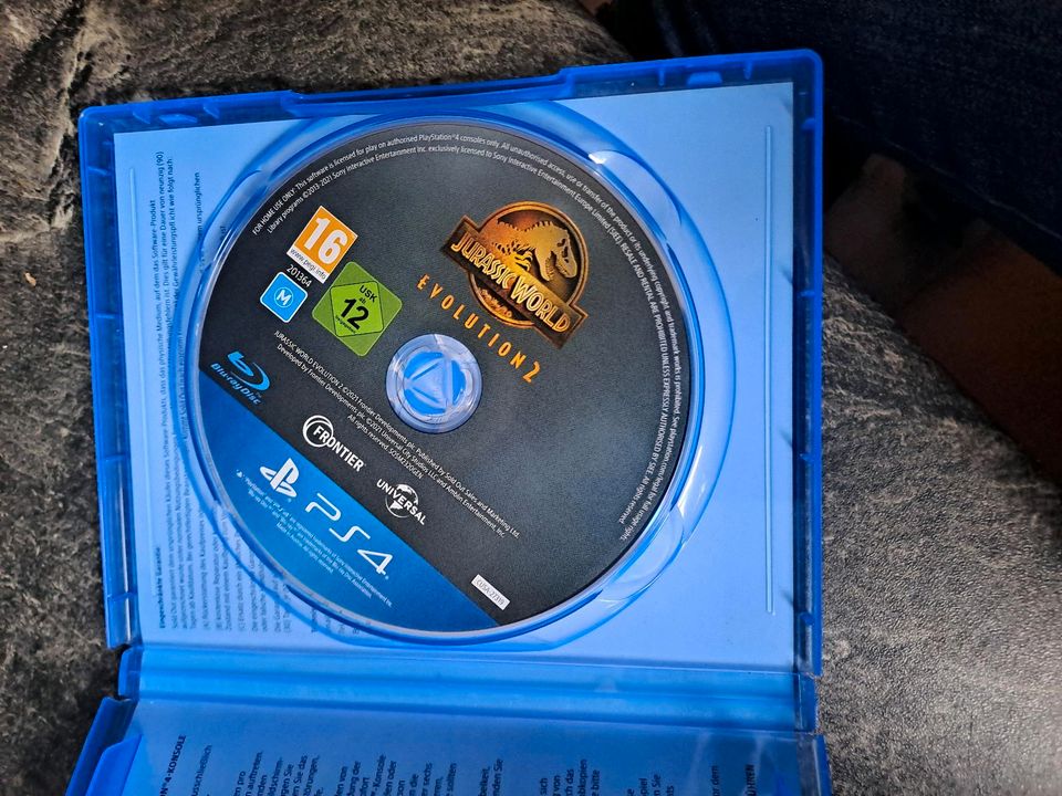 Jurassic World Evolution 2 in Teuchern