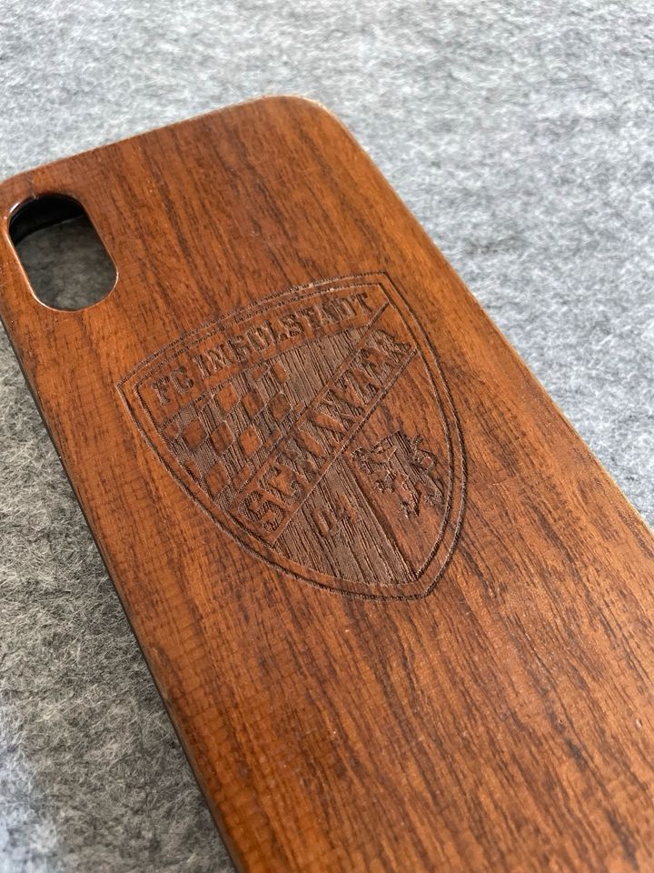 FC Ingolstadt iPhone X IPhone 10 Handyhülle Echtholz in Riedenburg