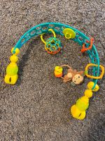 Fisher Price Spielebogen für Kinderwagen o. Babyschale Hochstuhl Niedersachsen - Edewecht Vorschau