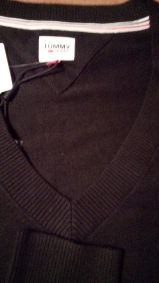 NEU - Pullover "Tommy Hilfiger", Größe XL, schwarz in Bremen