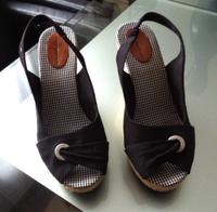 **TOMMY HILFIGER ** Damen Sandalen Keilabsatz schwarz Gr. 40 Somm Rheinland-Pfalz - Koblenz Vorschau