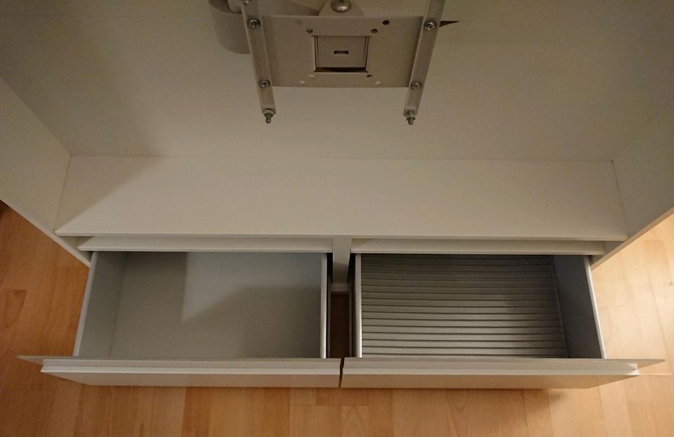 Ikea BESTA BOAS TV Fernseher Wand Schrank weiß UPPLEVA Halter in Lingen (Ems)