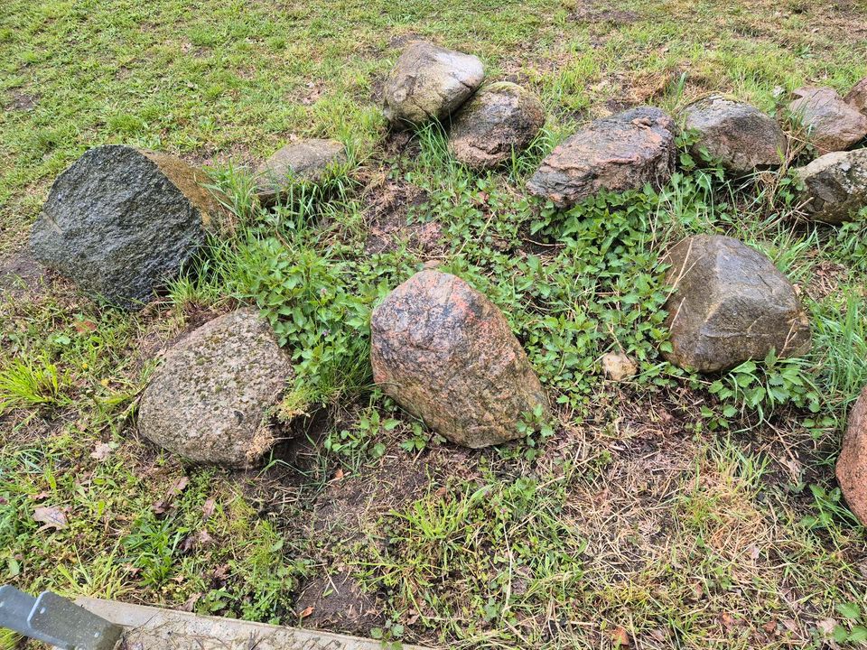 Steine abzugeben in Rastow