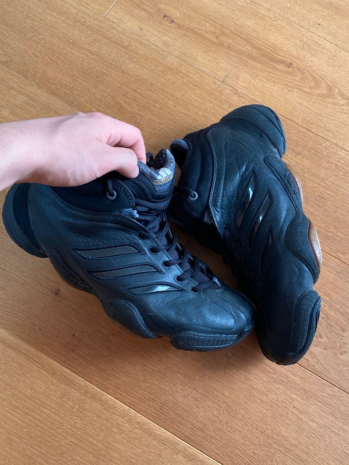 Vintage Adidas Yeezy 500 EU44 US10 in Stuttgart