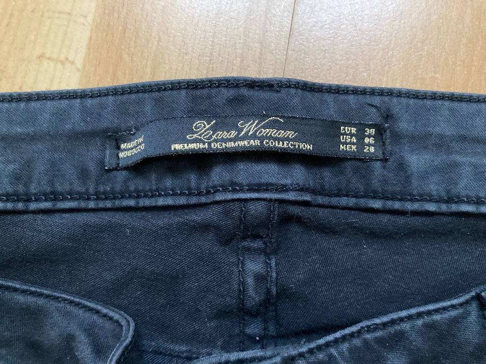 Zara Jeans Damen Reißverschluss 38 schwarz in Lohmar
