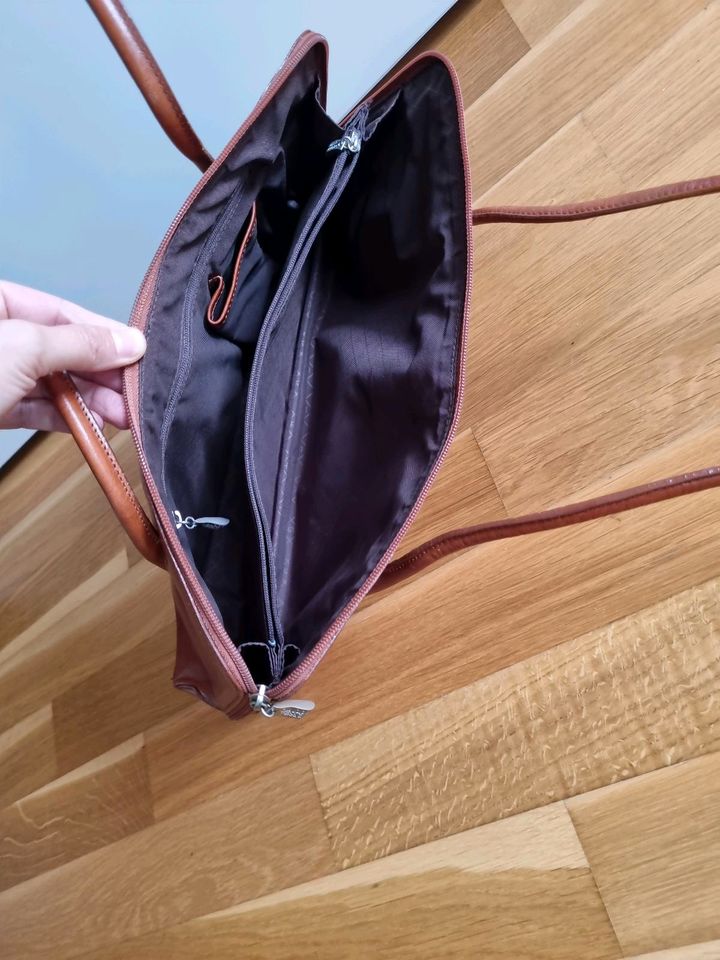 Handtasche Braun Kunstleder in Hamburg