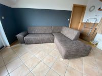 Sofa im L-Winkel mit Ausziehfunktion und Hocker Nordrhein-Westfalen - Brilon Vorschau