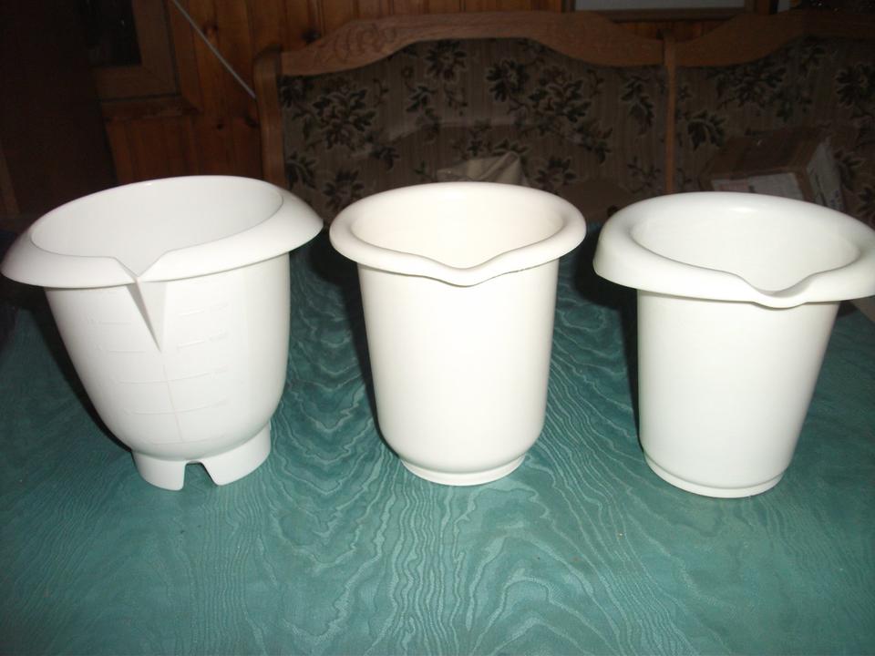Rührtopf, Rührschüssel, Messbecher, aus Kunststoff, 3 Stück in Torgelow