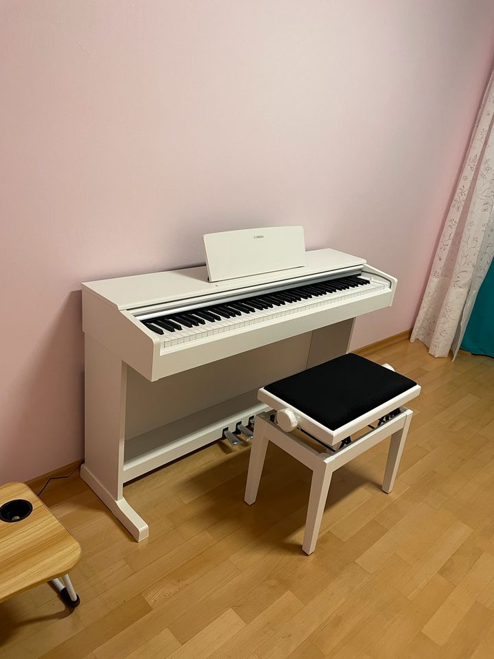 Yamaha / Kawai Digitalpiano Epiano Klavier Abo YDP CLP Clavinova in Würzburg