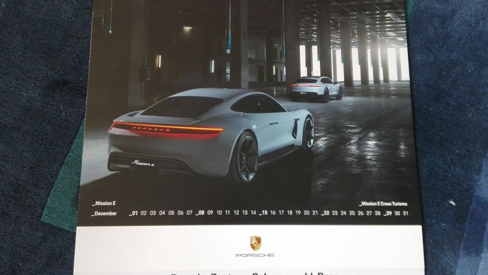 Porsche Timelss History Kalender 2019 mit Sammlermünze in Tuttlingen