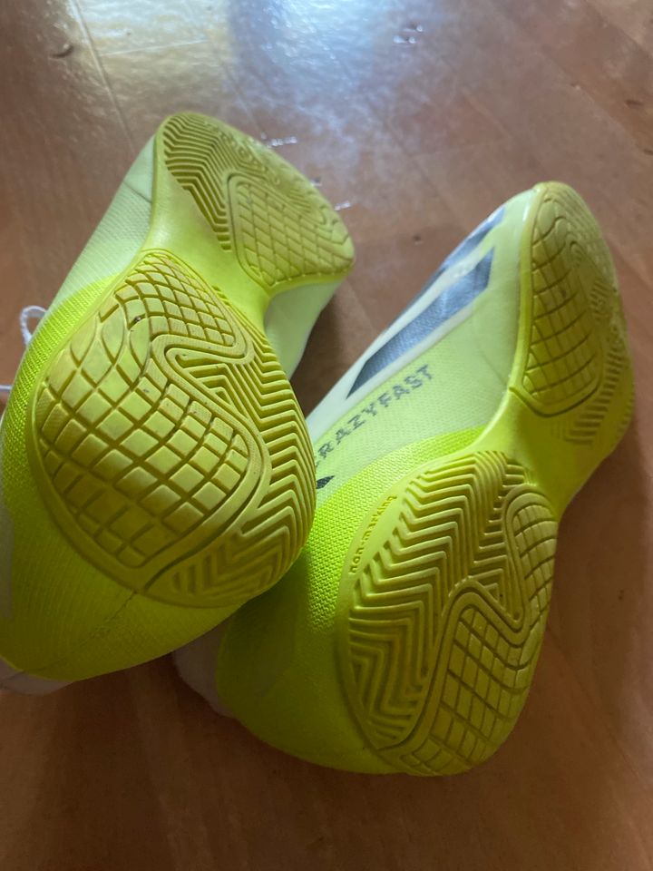 Hallenschuhe, Adidas, crazyfast, weiß gelb, Fußballschuhe 40 2/3 in Flensburg