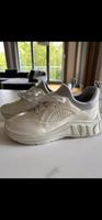 Miu Miu Damensneaker in weiß glänzend, Gr. 37, NEU Berlin - Charlottenburg Vorschau