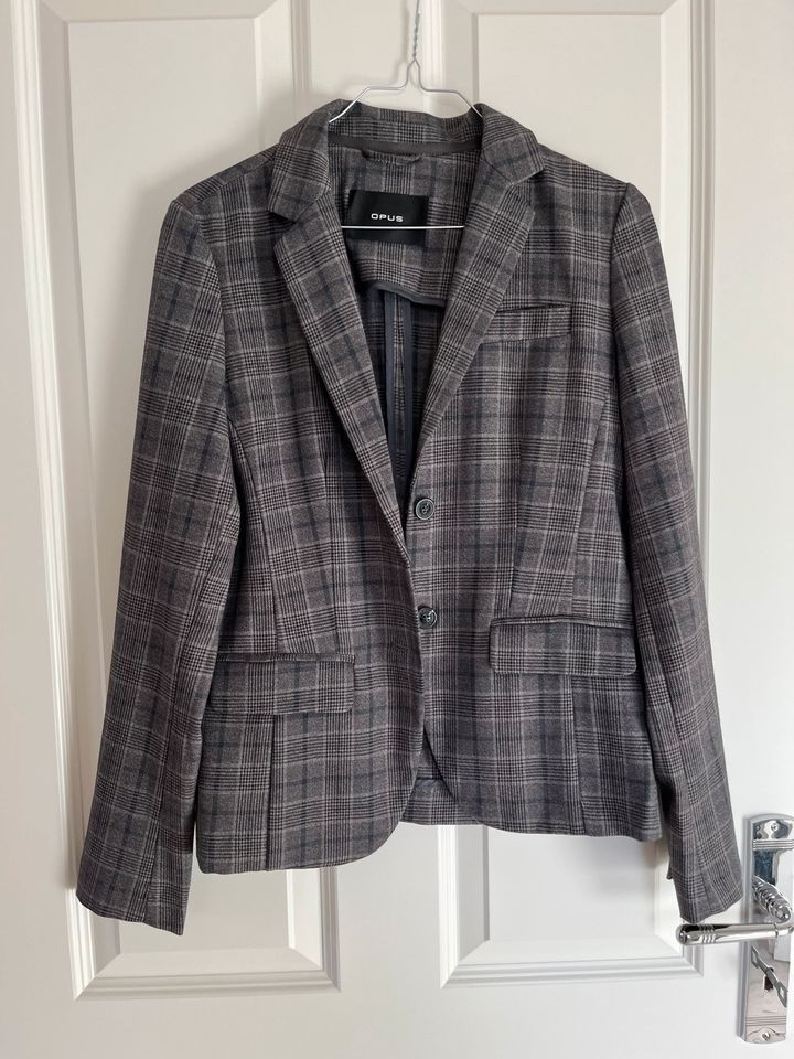 Wie neu! OPUS JANINKA Blazer grau kartiert 34 in Lübeck