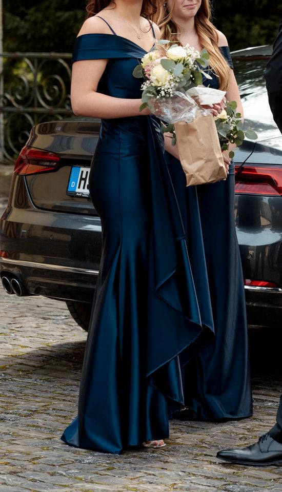 Blaues Abendkleid Größe M oder S in Arnsberg