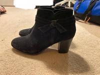 Stiefeletten mit Absatz, neu, Größe 37, schwarz, Fifth Avenue Niedersachsen - Adendorf Vorschau