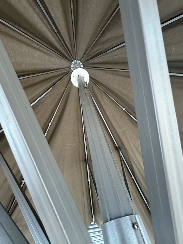 Sonnenschirm Glatz Palazzo M8 600x600cm gebraucht in Freiburg im Breisgau