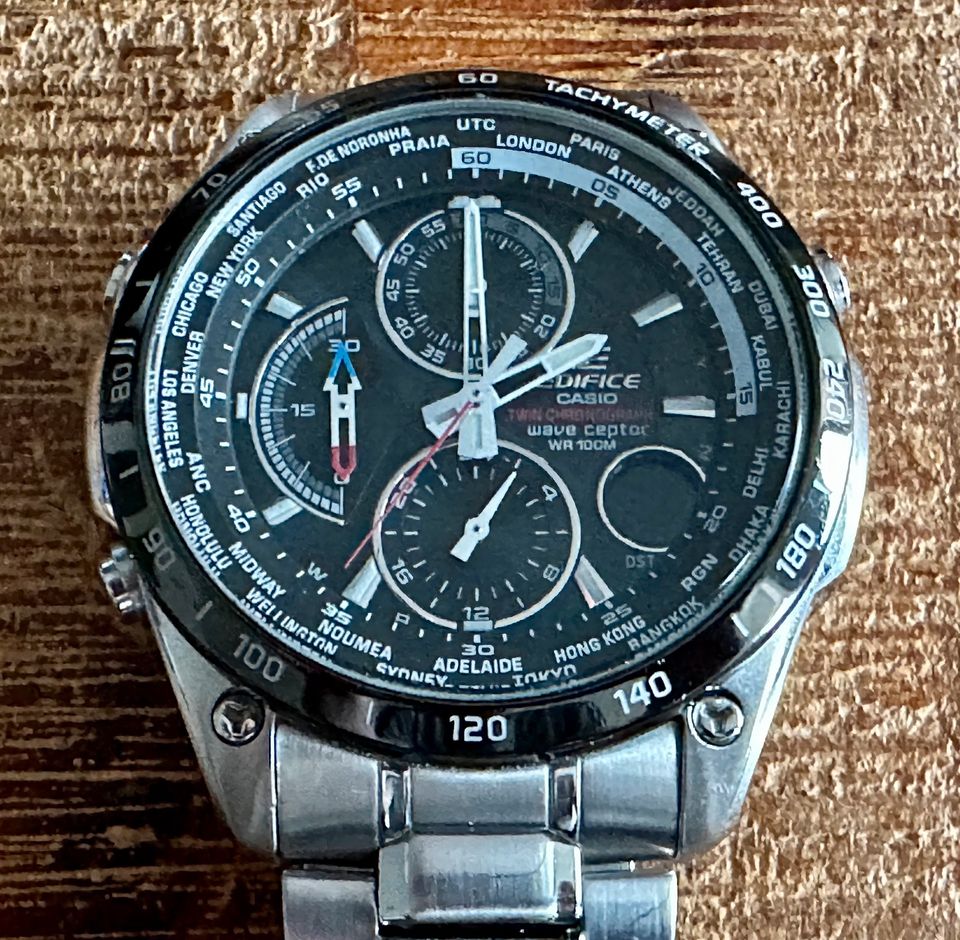 Casio Edifice EQW-500DBE-1AVER Herrenuhr Funk Edelstahl Watch in Hamburg