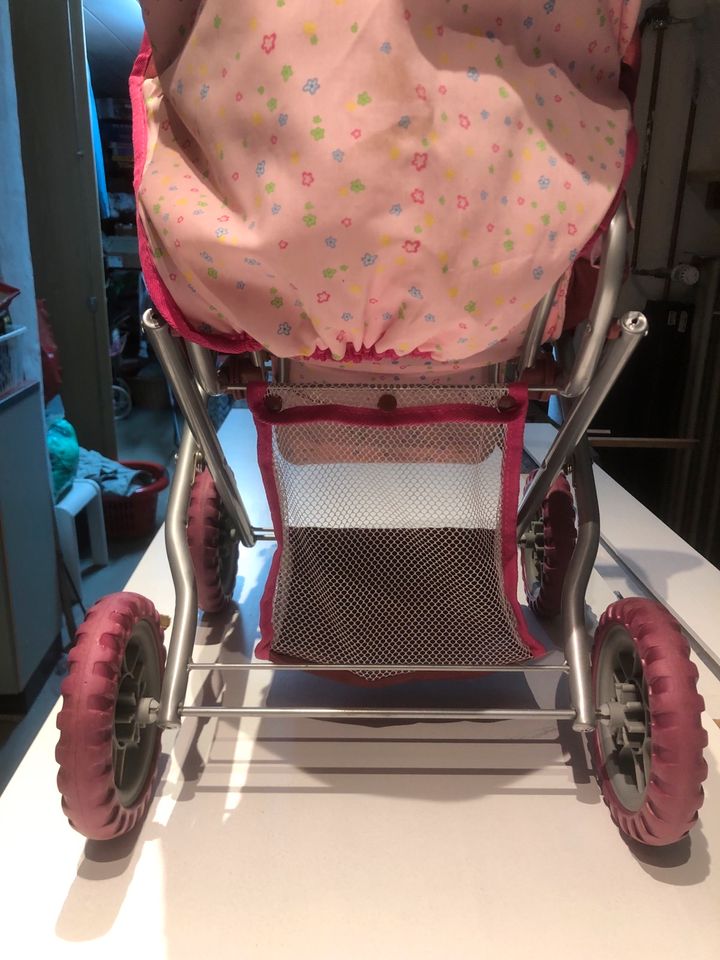 Puppenwagen von Baby Born in Ziegelhütte