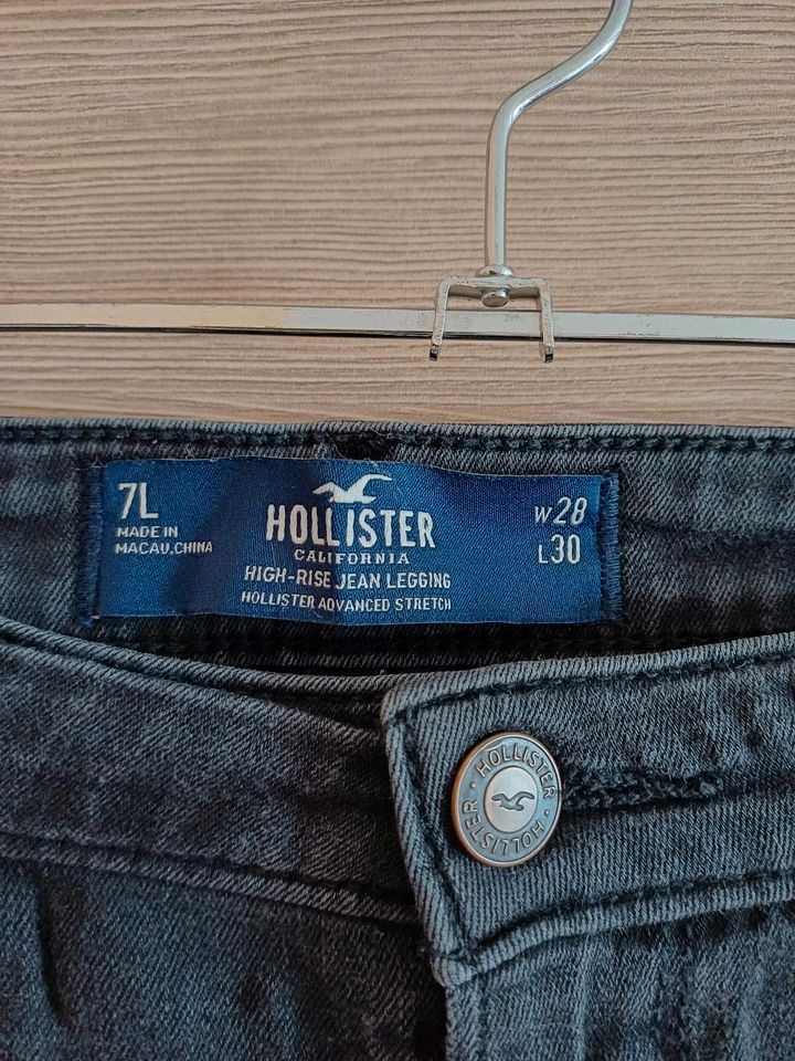 Jeans Legging Hollister 28/30 schwarz in Remscheid