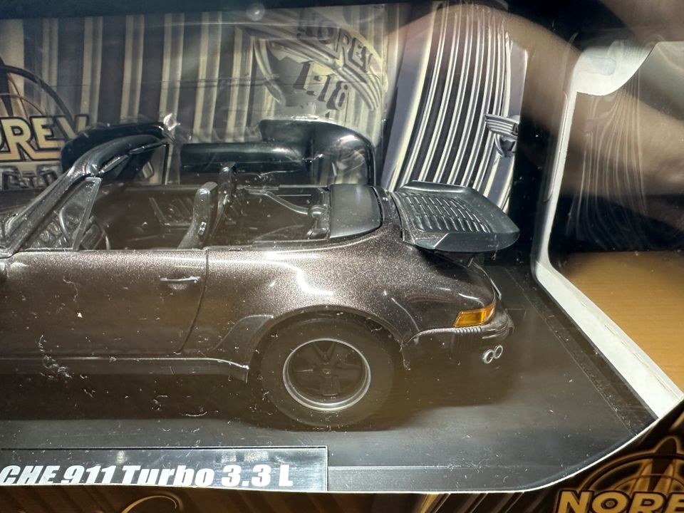 Porsche 911 930 Turbo 3.3 Cabriolet Braun metallic - 1:18 - Norev in Bingen