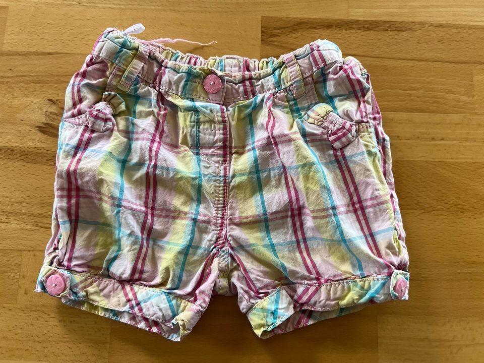 Baby Club C&A kurze Hose Shorts 92 Mädchen kariert in Großenlüder