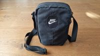 Nike Heritage Crossbody Unisex Umhängetasche schwarz München - Schwabing-West Vorschau